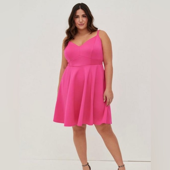 Torrid Sz. 2 (2X/18-20) Pink Mini Scuba Skater Dress - Picture 4 of 5